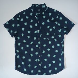 J Crew Button up Turtle Pattern Hawaiian Shirt Medium